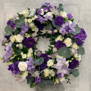 Loose Lilac Wreath