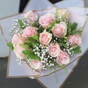 Luxury Dozen Rose Hand-Tie